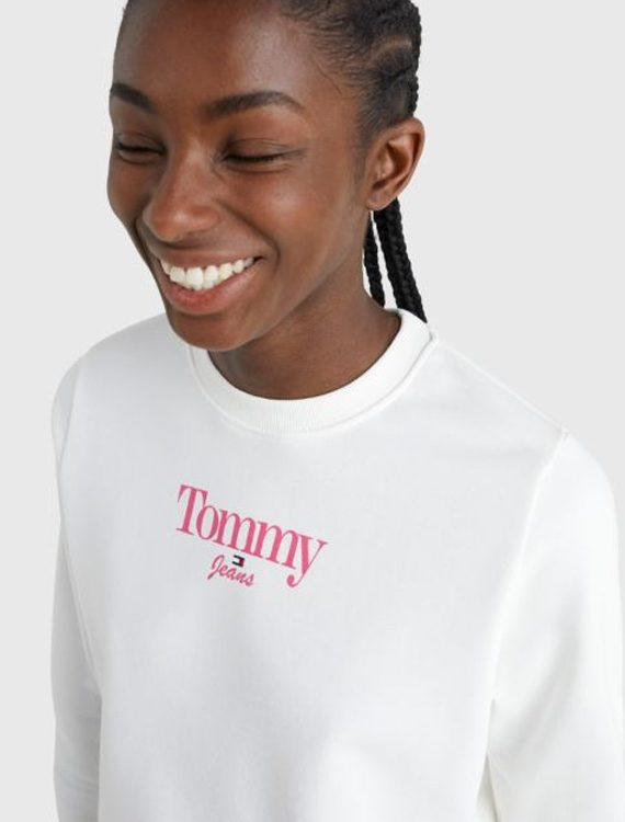 TOMMY JEANS ESSENTIAL ΦΟΥΤΕΡ ΜΕ ΚΛΑΣΙΚΗ ΛΑΙΜΟΚΟΨΗ ΚΑΙ ΛΟΓΟΤΥΠΟ DW0DW13574