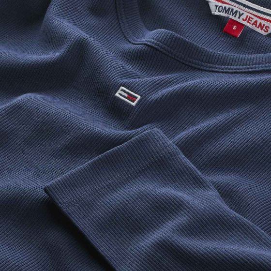 TOMMY JEANS ΜΑΚΡΥΜΑΝΙΚΟ T-SHIRT ΜΕ ΚΛΑΣΙΚΗ ΛΑΙΜΟΚΟΨΗ DW0DW14277