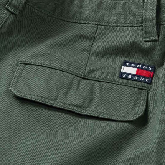 TOMMY JEANS AIDEN BAGGY CARGO SHORT DM0DM15974