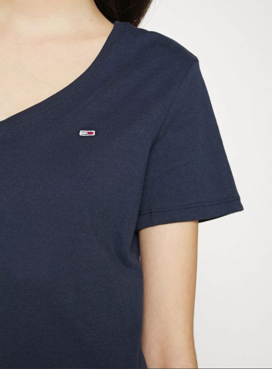 TOMMY JEANS SLIM SOFT V NECK TEE DW0DW14617