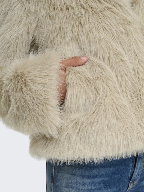 ONLY_Autumnwinter_4496258_15322406_4