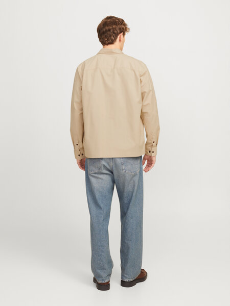 F_12268952_M_4646940_Back